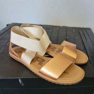 Sorel NIB Ella Women's 8.5 White Natural Rose Gold Sandals Flat Stretchy